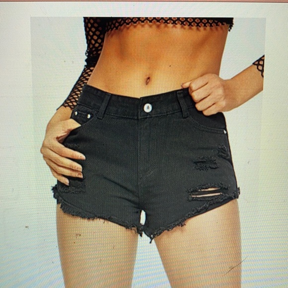 Mid-waist distressed raw cut shorts - Picture 1 of 4